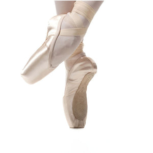 Crescenda Pointe Shoe - St. Louis Dancewear - R Class